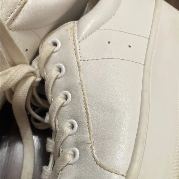 Steve Madden Bertie White Sneakers Classic Low-Top Design Platform - Picture 9 of 14